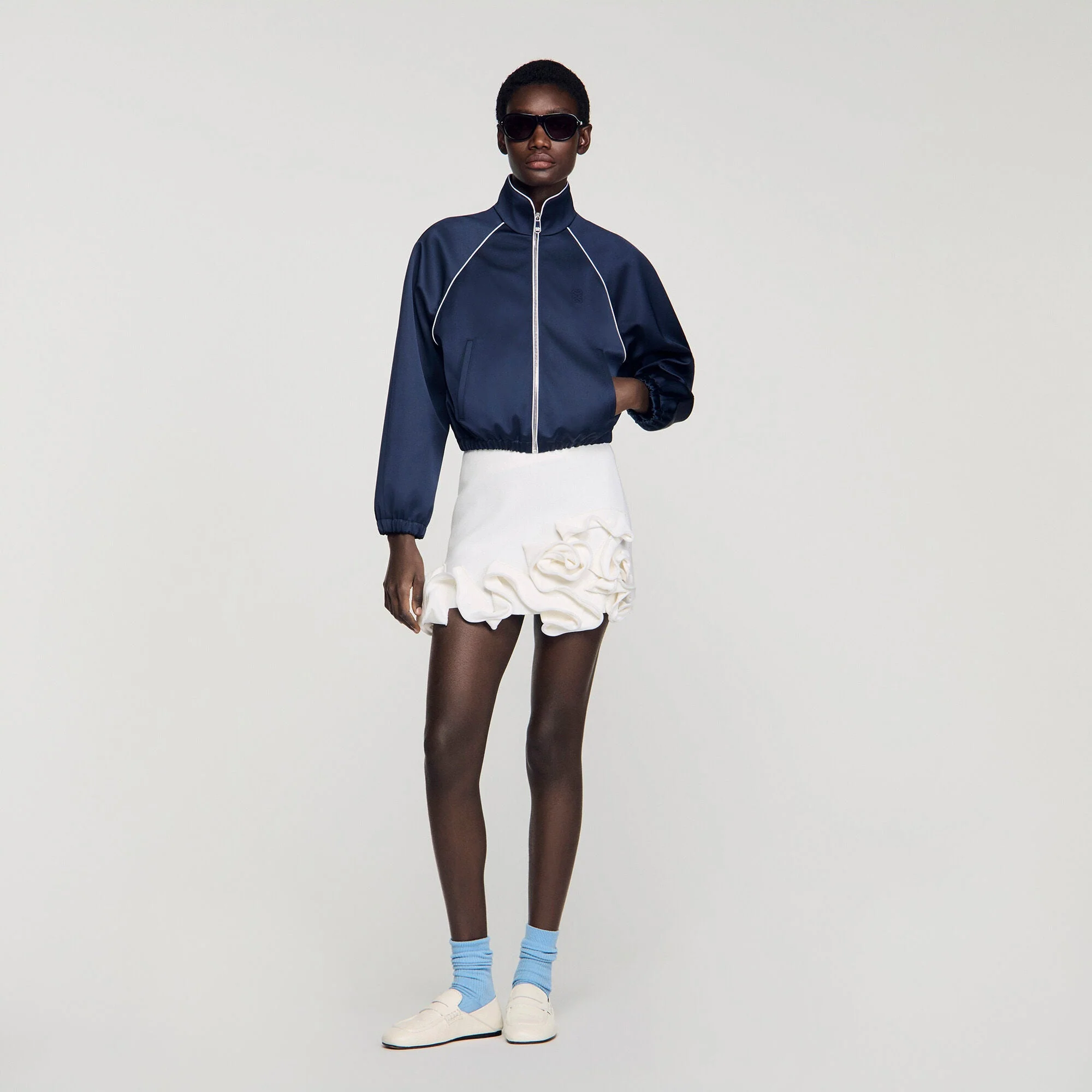 Lizy Embroidered Cropped Satin Jacket Navy / Black