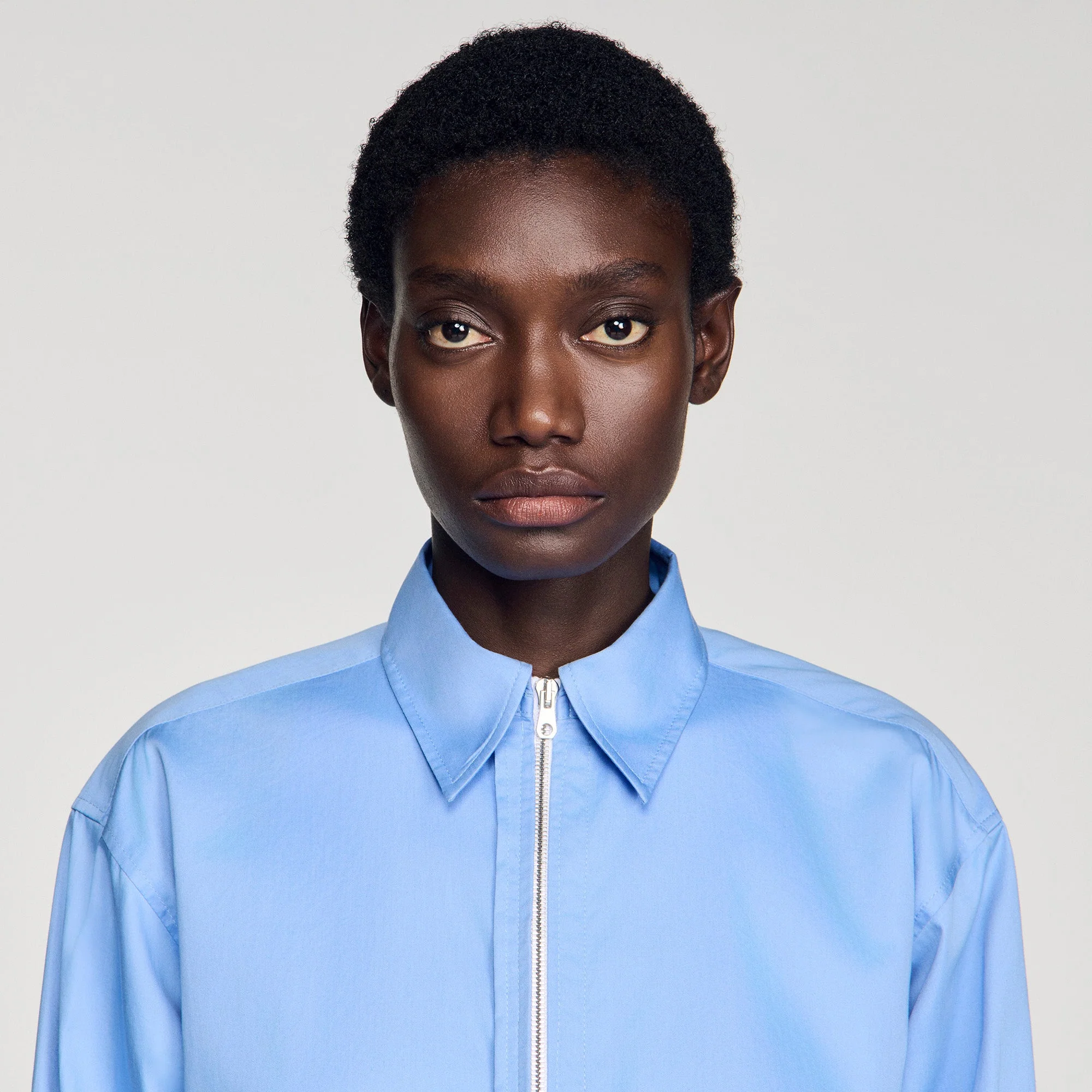 Julianna Cropped Logo Zip Cotton Shirt Blue - Image 3