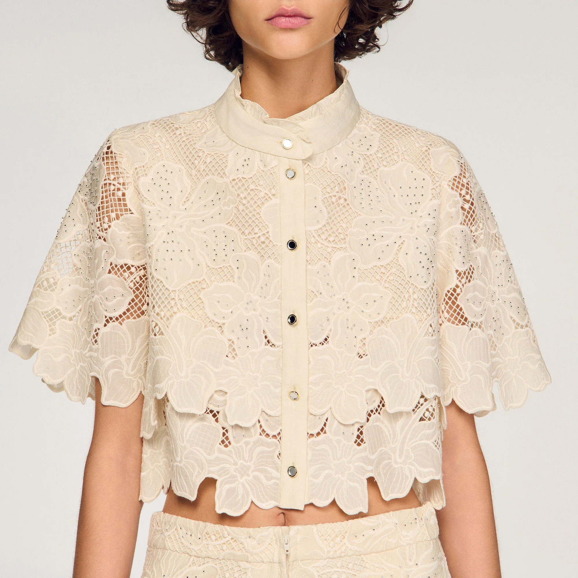 Ame Cropped Floral Guipure Shirt Ecru - Image 4