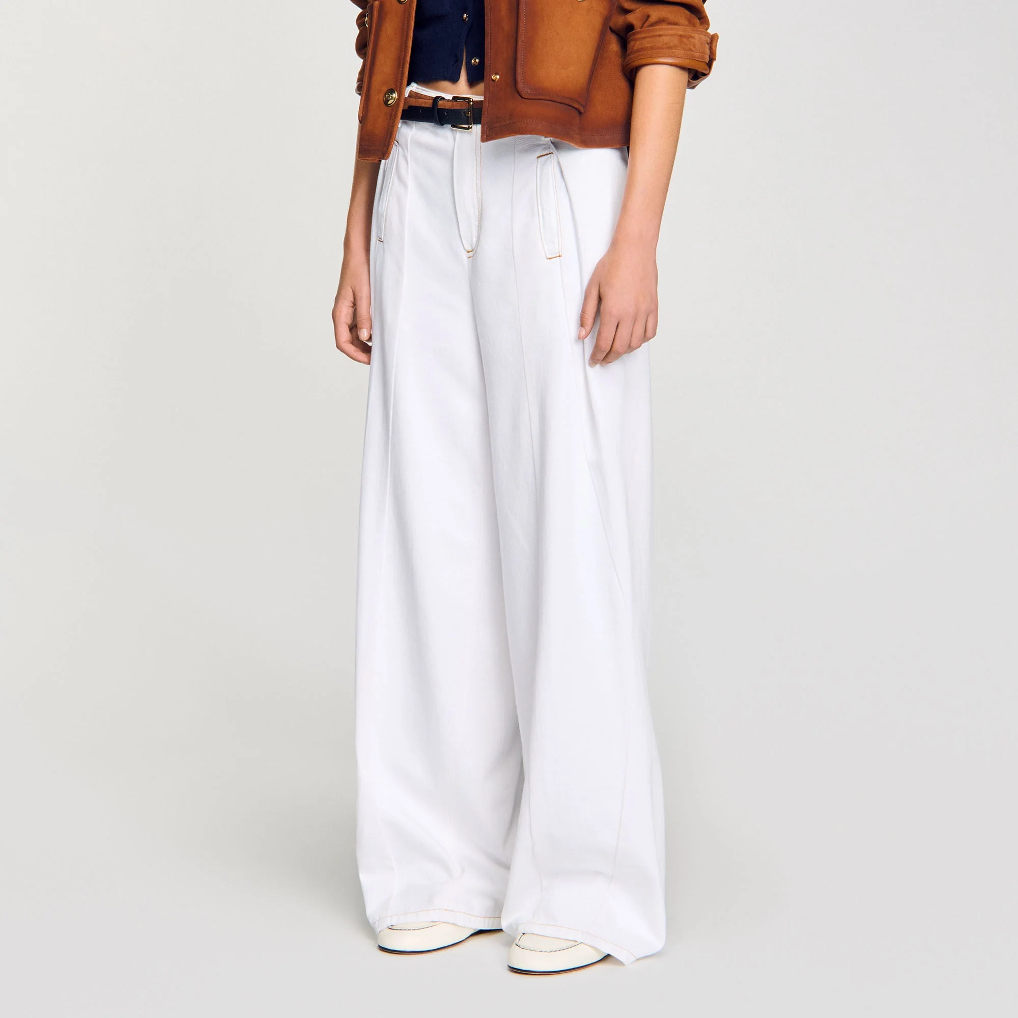 Everly Topstitched Wide-Leg Jeans White - Image 4