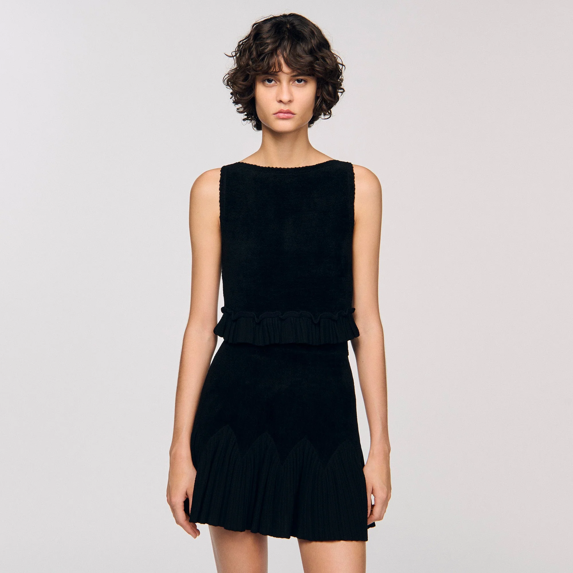 Oreon Ruffled Knit Crop Top Black - Image 4