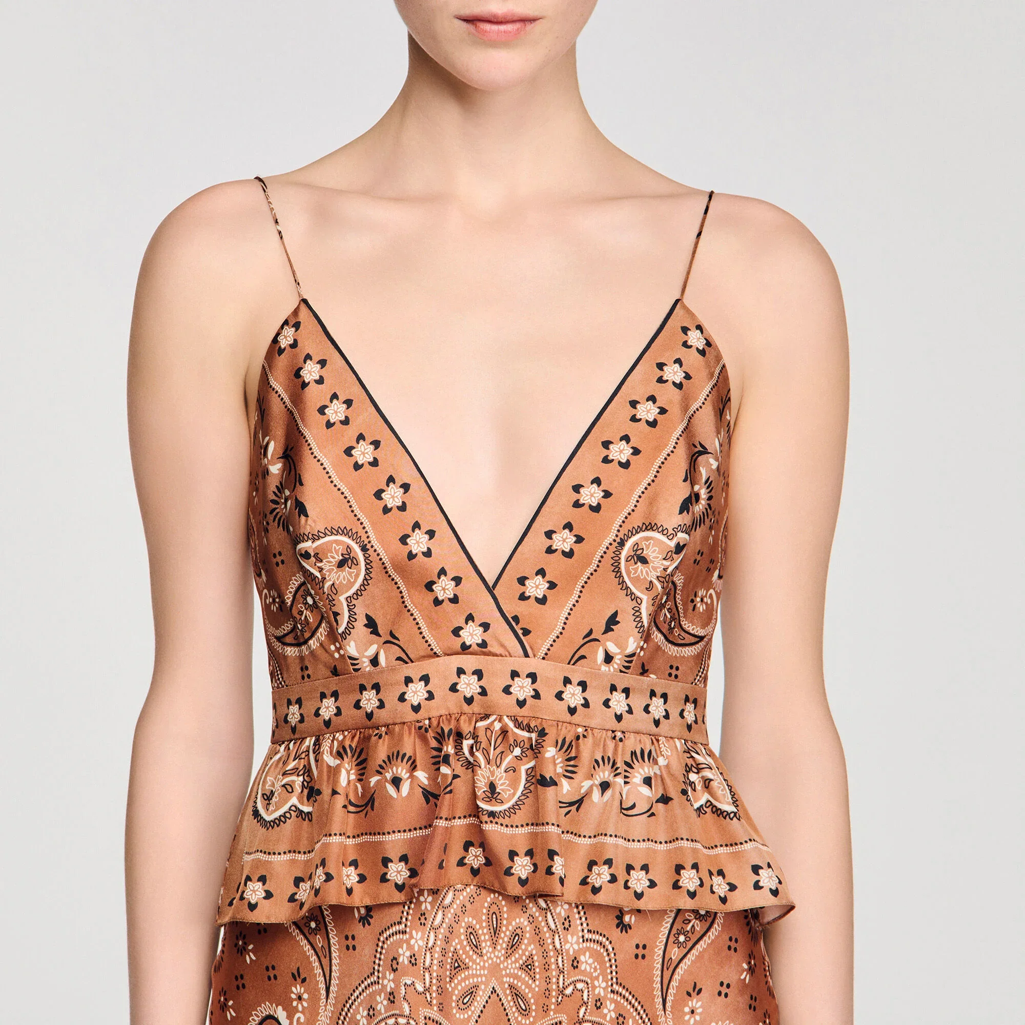 Vanellia Bandana-Print Maxi Dress Brown / Black - Image 3